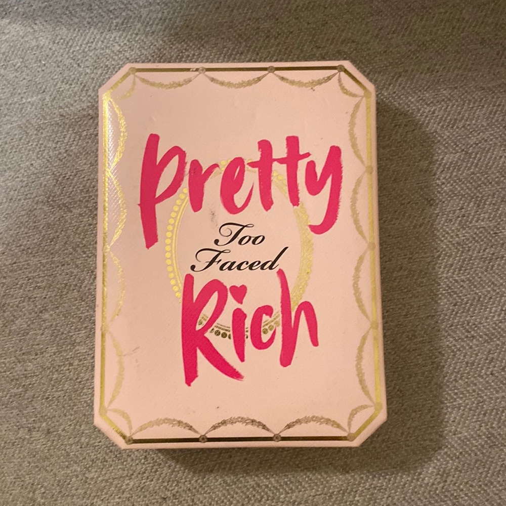 Too Faced Pretty Rich eyeshadow palette